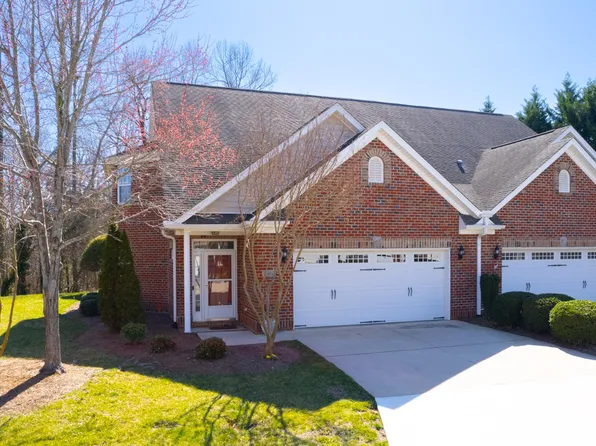2904 Grove Park Dr, Burlington, NC 27215