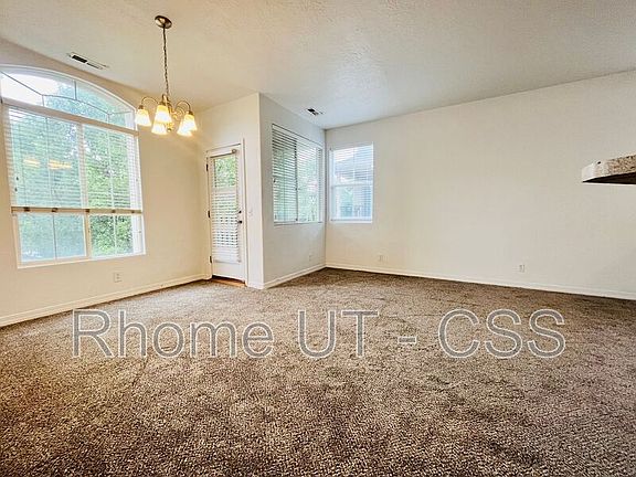 3rd image of 3878 W Vendee Ave