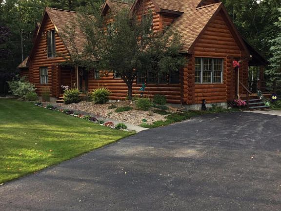 3rd image of 3227 Birchwood Dr
