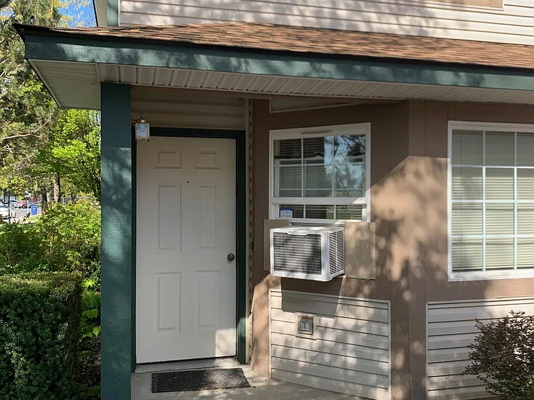 209 E 18th Ave #B28 — Photo 1