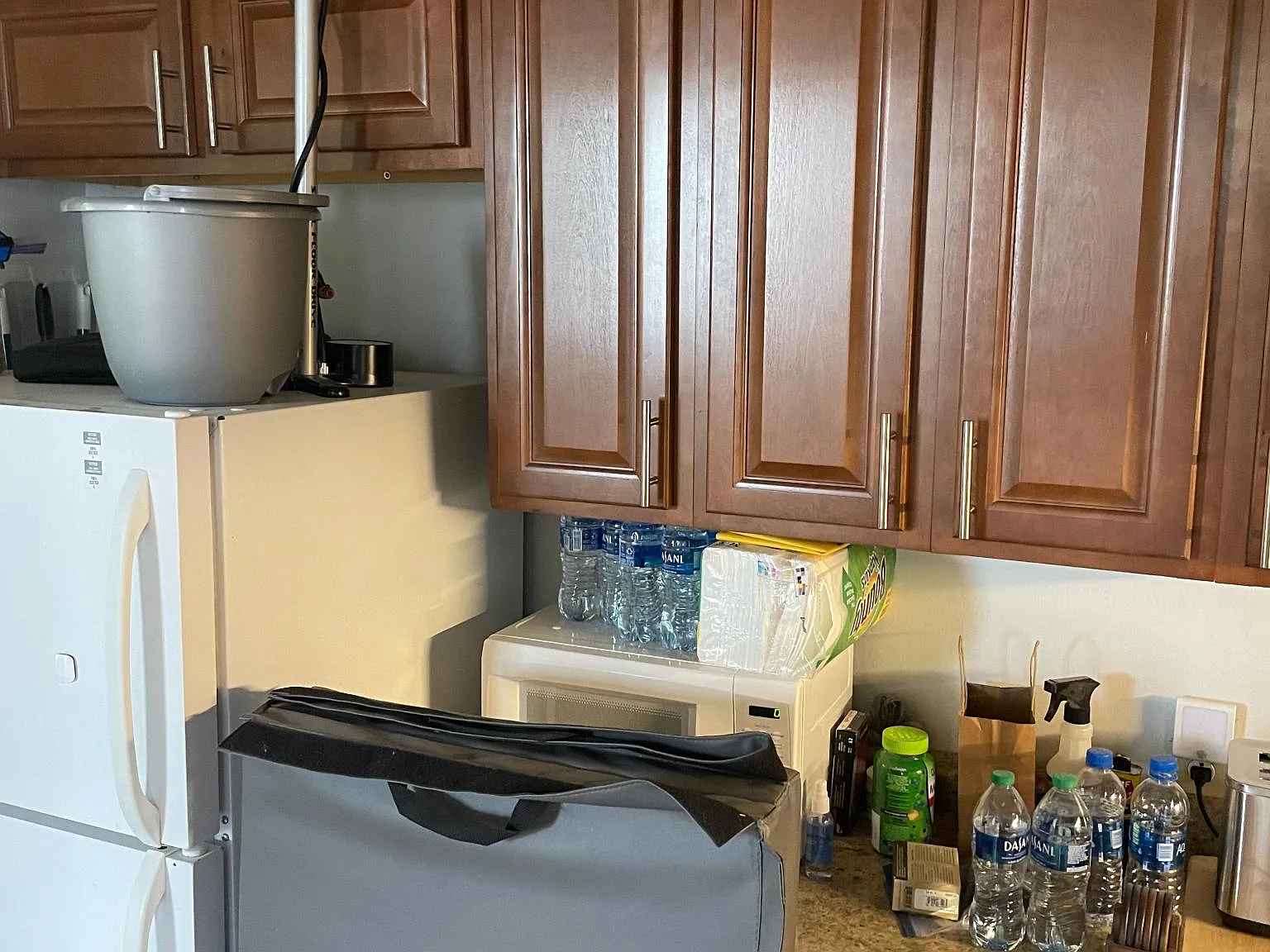 327 Thorn St — Photo 3