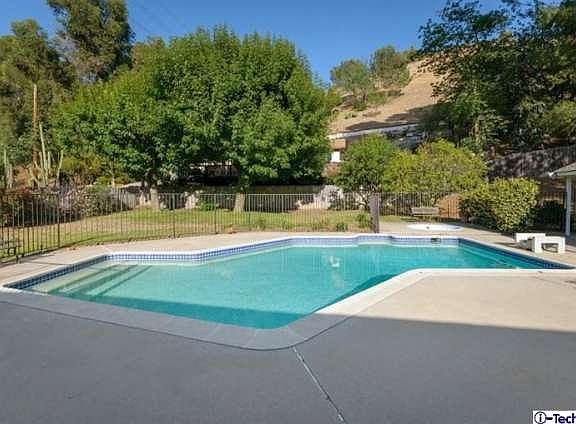 4th image of 10326 La Canada Way