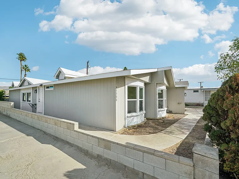 73300 Broadmoor Dr — Photo 43