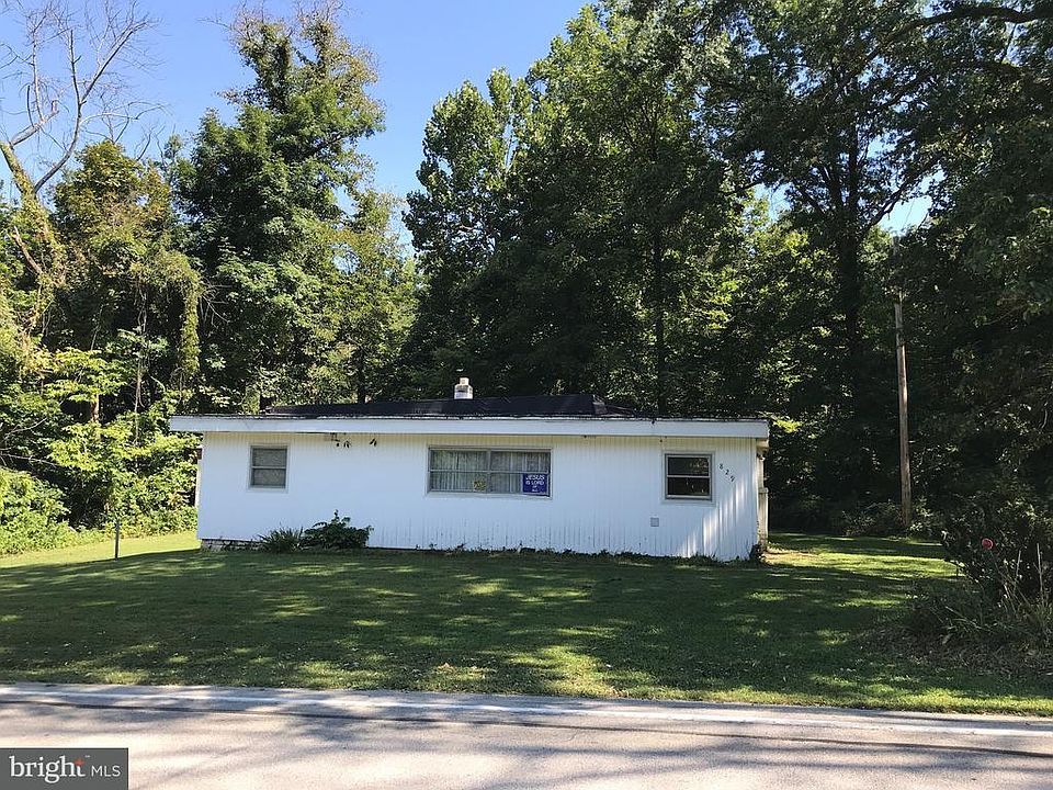 2nd image of 829 Fishing Creek Rd