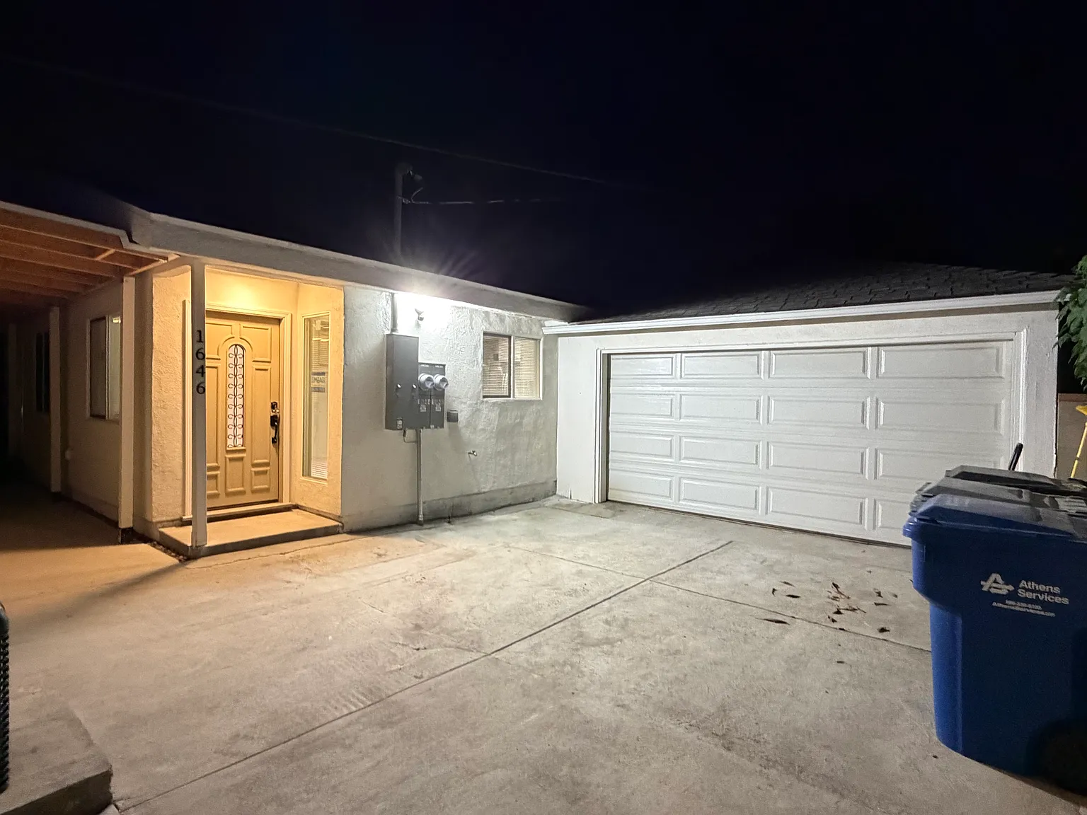 3 bed, 1000 sqft, $3,000 — Photo 2