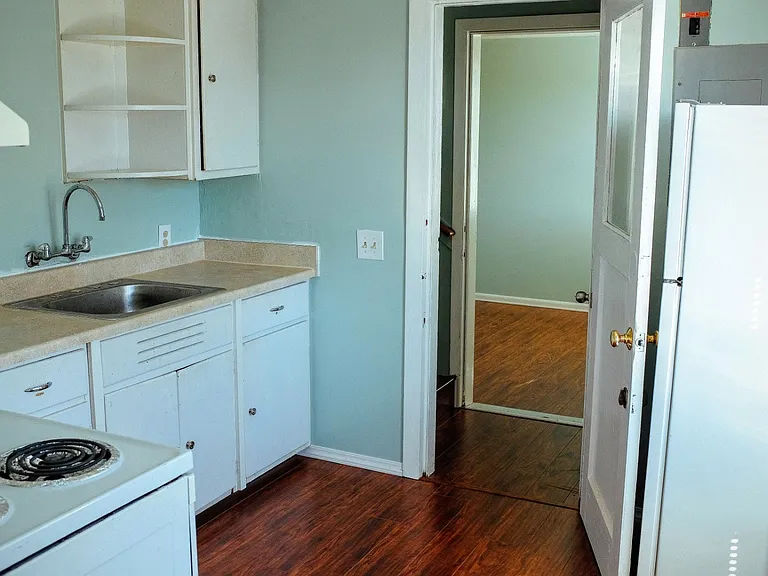 1406 E Alder St — Photo 8