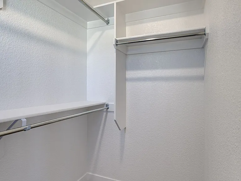 3735 SW Clayton Pl — Photo 16