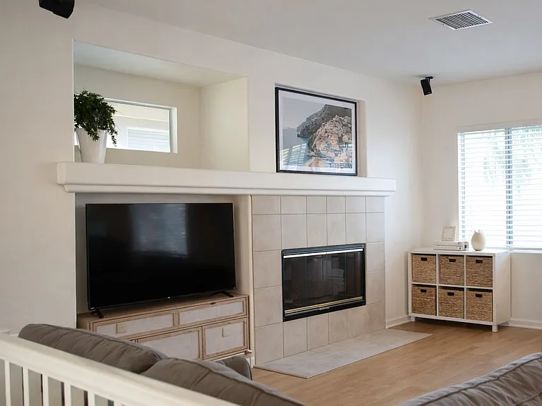 4689 Brookmore Ct — Photo 6