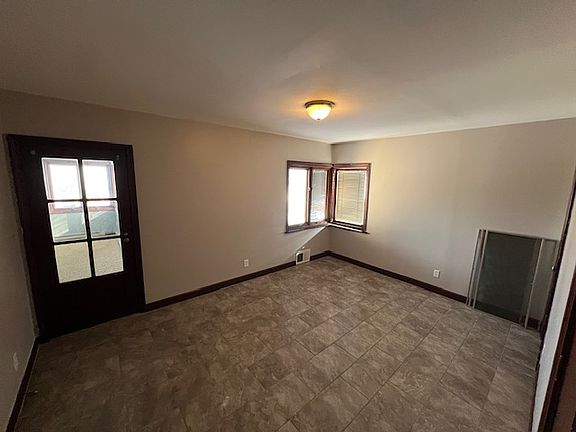 5th image of 1519 Lincoln Ave #B