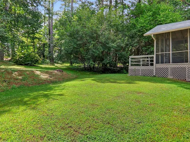 447 Cove Dr NE — Photo 19