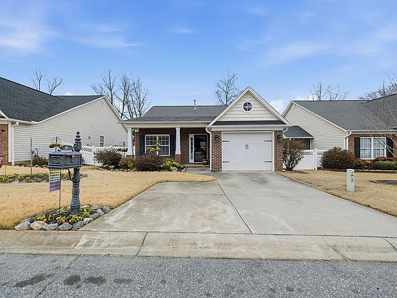 5th image of 109 Abigail Ln