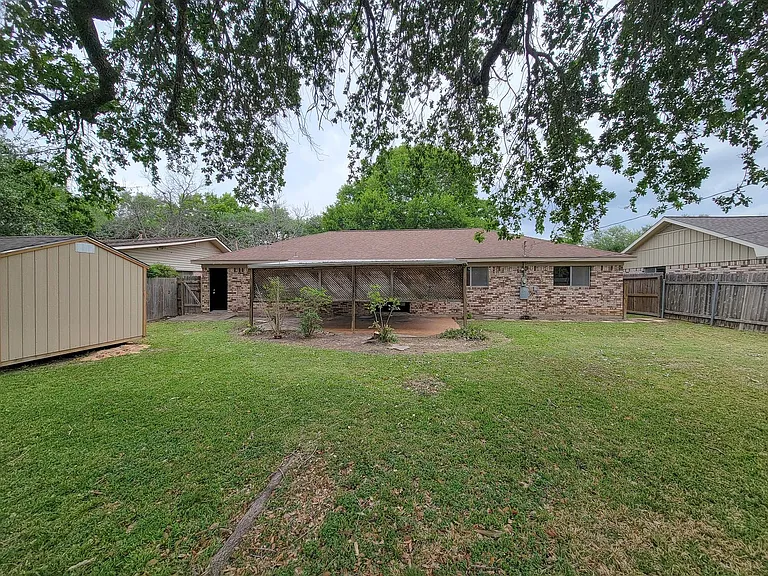 1803 Cypress Dr — Photo 40