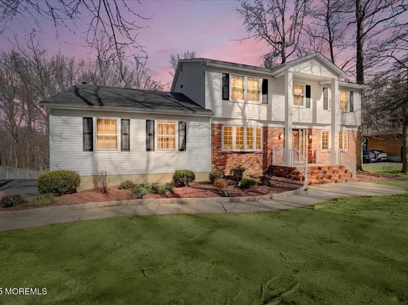 106 Taylors Mills Road, Manalapan, NJ 07726