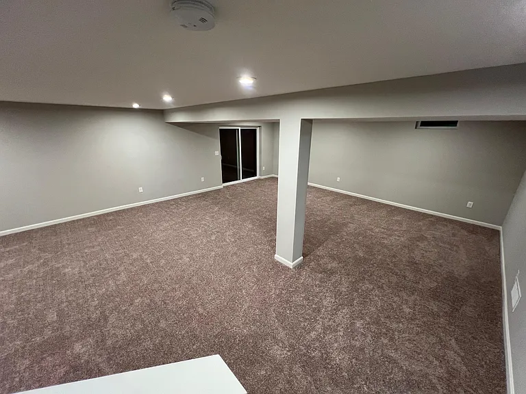 6976 Briarcliff Ct — Photo 12