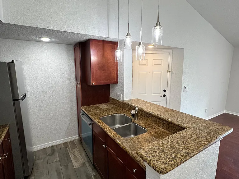 5168 Conroy Rd #33 — Photo 5