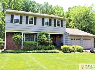 80 Stephenville Pkwy, Edison, NJ 08820