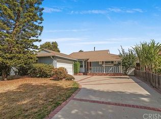 10512 Langdon Ave, Mission Hills, CA 91345