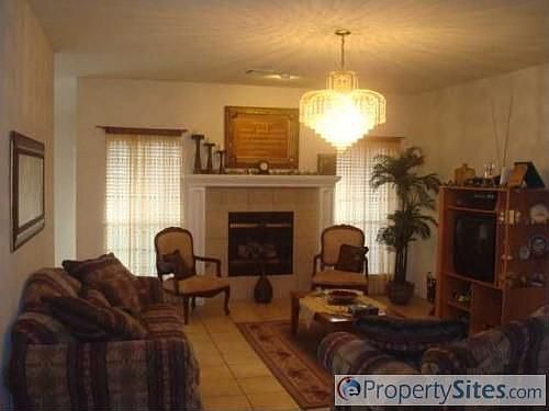 3rd image of 8432 SW 37th St