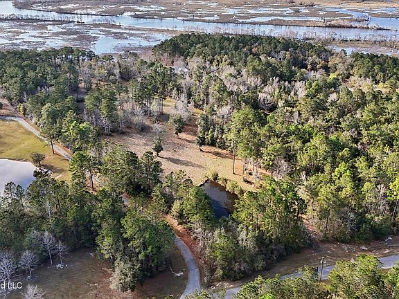 2nd image of Ferry Point Rd