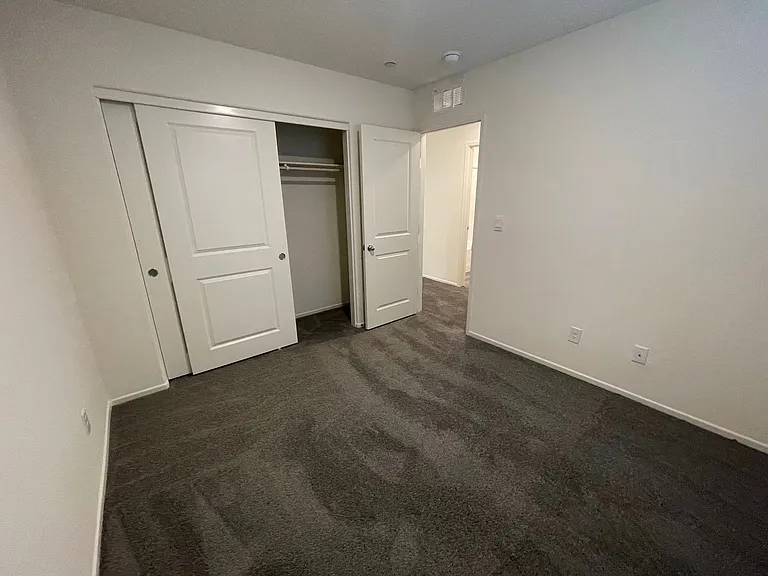 1923 Stanza Vista St — Photo 7