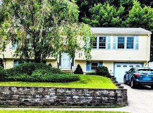 5 Otter Trl, Worcester, MA 01605