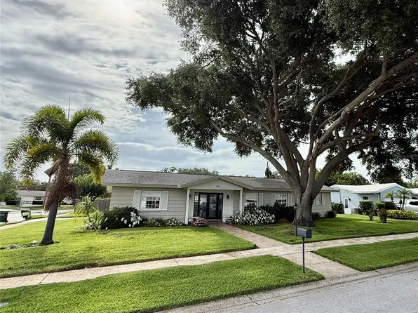 1853 Paradise Ln, Clearwater, FL 33756