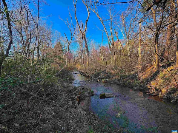 Gordon Ave, Louisa, VA 23093