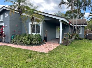 963 NW 89th Ave, Plantation, FL 33324
