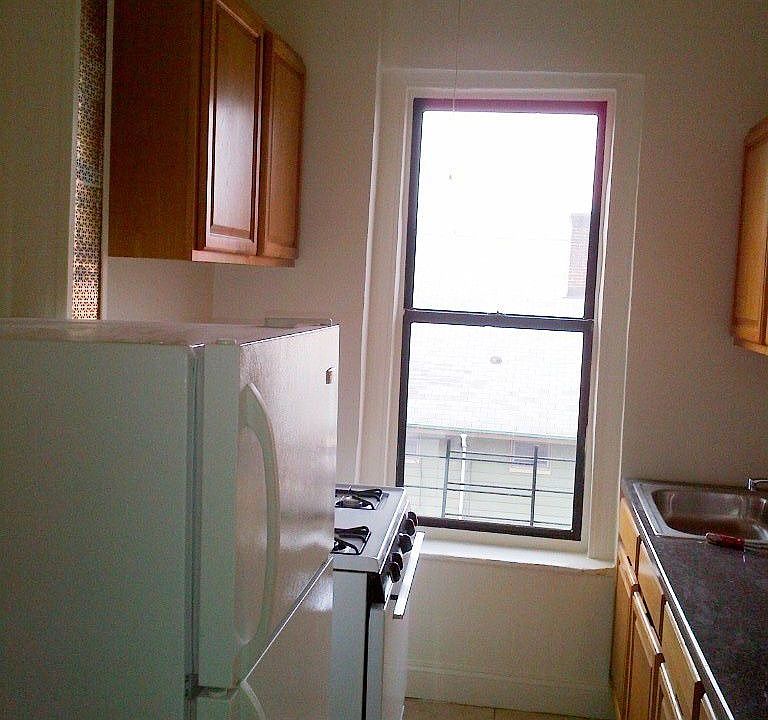 2nd image of 488 Rockaway Pkwy APT B5