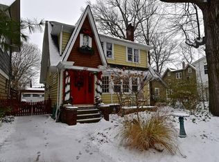 1101 Leedale Ave, Lakewood, OH 44107