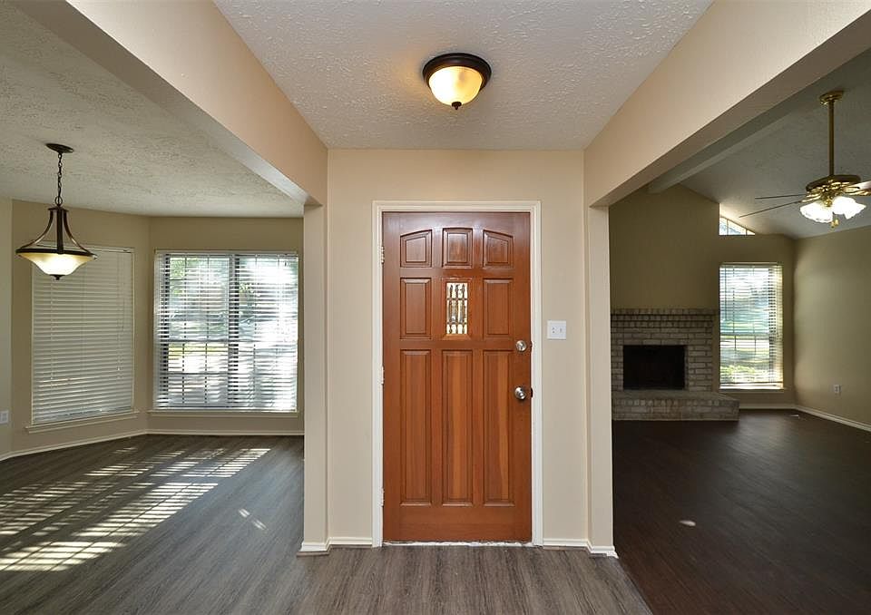 1st image of 10526 Prospect Hill Dr