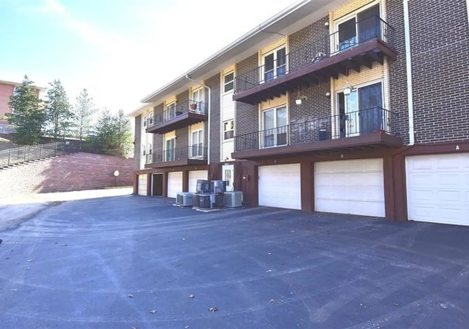 Creve Couer CONDO! — Photo 2