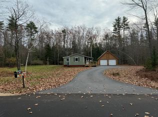 27 Roberts St, Buxton, ME 04093