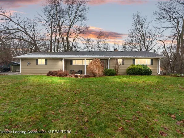 1790 Harvey Dr, Williamston, MI 48895