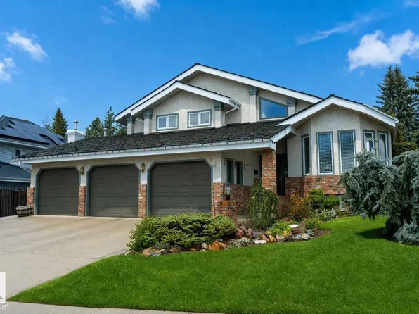 471 Ronning St NW, Edmonton, AB T6R 1Z2