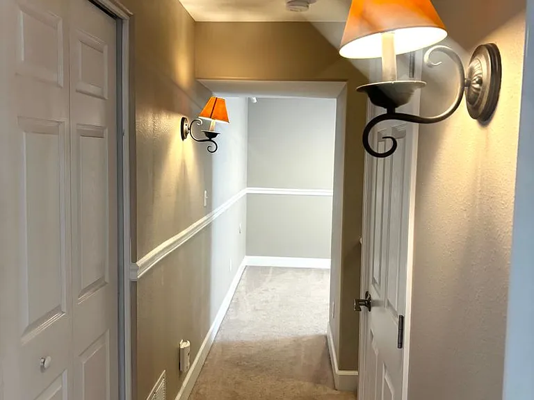 10318 Ravenswood Ln — Photo 21