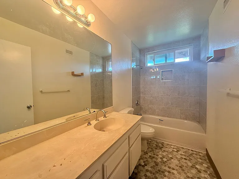 10019 Canyonview Ct — Photo 8