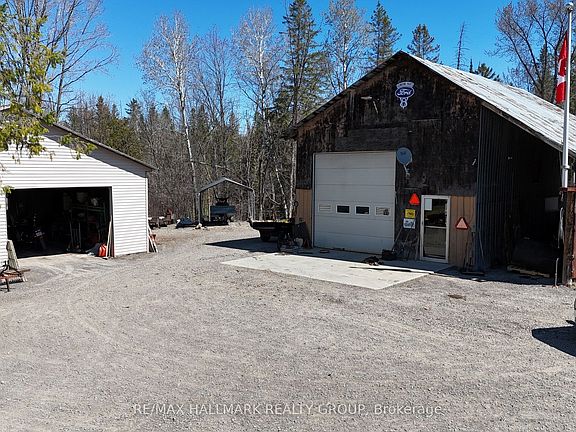3rd image of 4318 Stonecrest Rd