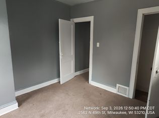 2560 N 49th St #2562, Milwaukee, WI 53210