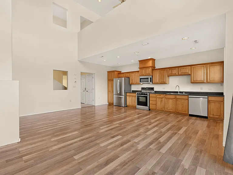 1900 Central Ave SW #203 — Photo 8