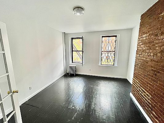 5th image of 22 Saint Marks Pl APT 6