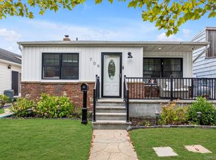 709 Monroe Blvd, Long Beach, NY 11561