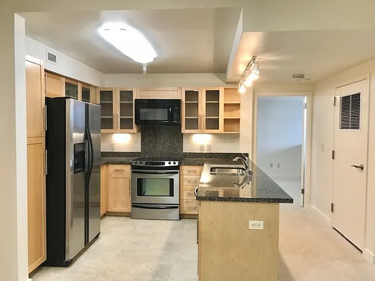 600 Queen St #1003 — Photo 3
