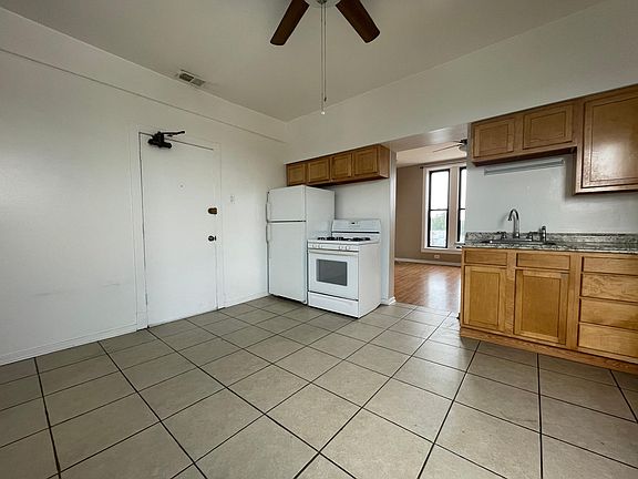 2nd image of 2418 N Clybourn Ave #3