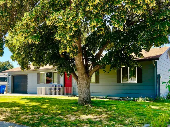 1915 N Hayes St, Jerome, ID 83338