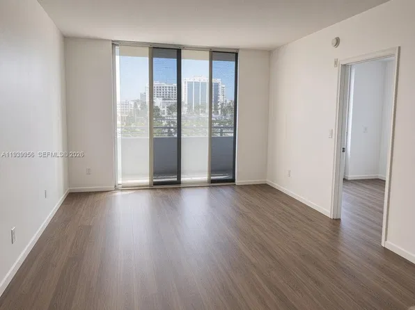 2775 NE 187th St APT 403, Aventura, FL 33180