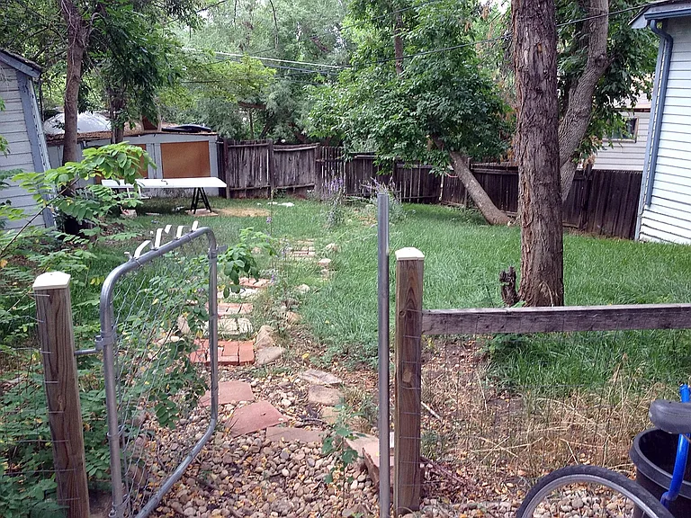 1035 Mapleton Ave — Photo 6