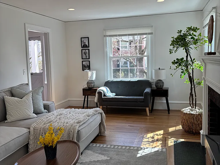 60 Sargent Ave — Photo 22