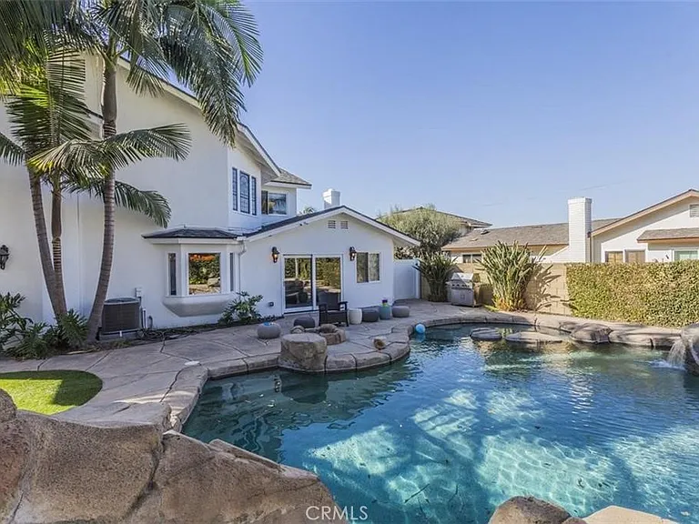 18684 Santa Ramona St — Photo 19