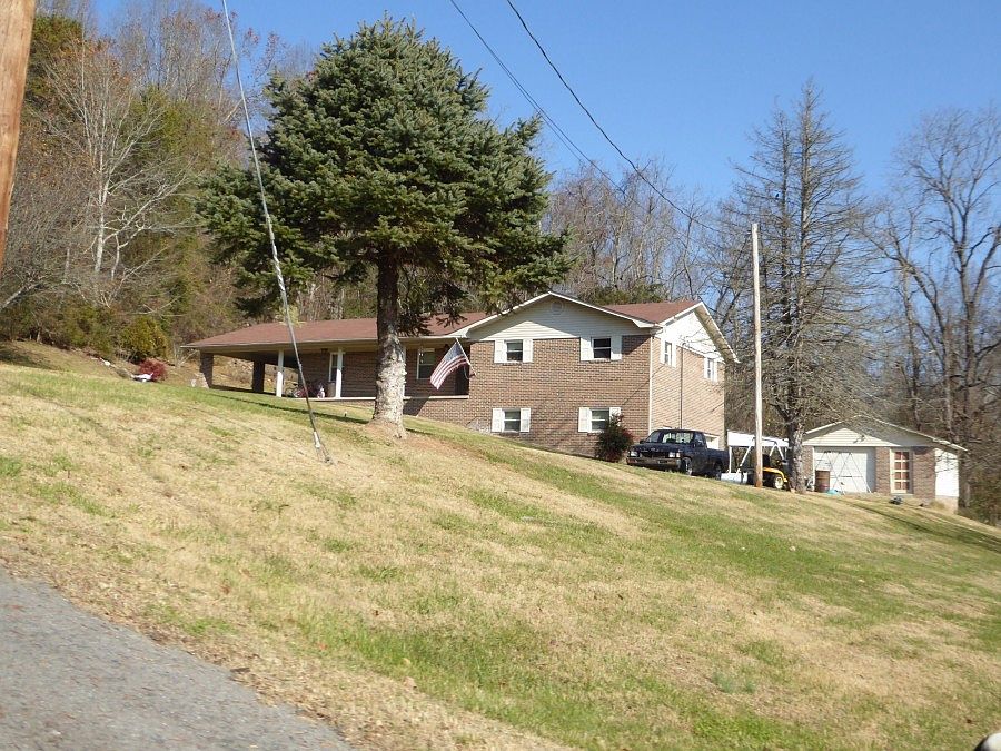 1st image of 318 Cherokee Ln